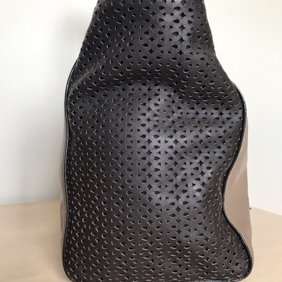 Roberto Cavalli CLASS Tote🌹 - Picture 10 of 15